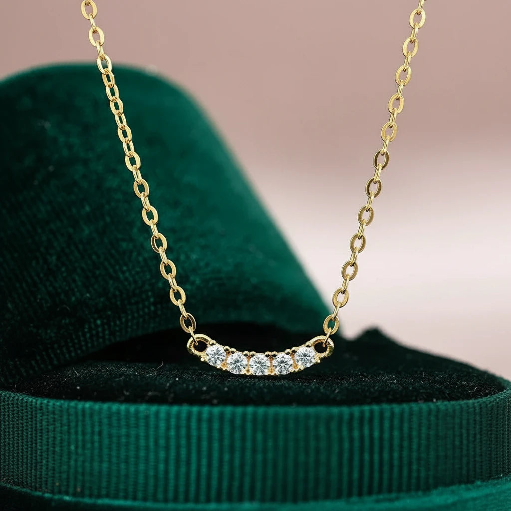 Luxury 100% Real 18k Gold Smile Pendant Lady Moissanite Necklace