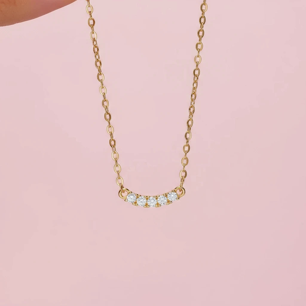 Luxury 100% Real 18k Gold Smile Pendant Lady Moissanite Necklace